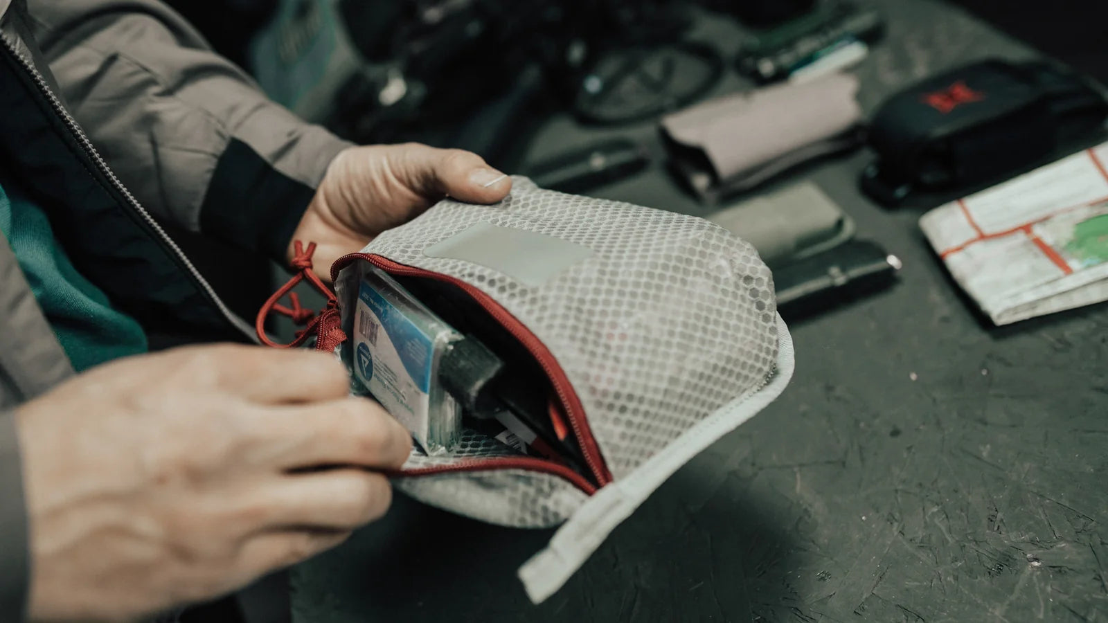 Vertx, kieszeń siatkowa Overflow Medium Mesh Pouches, szary