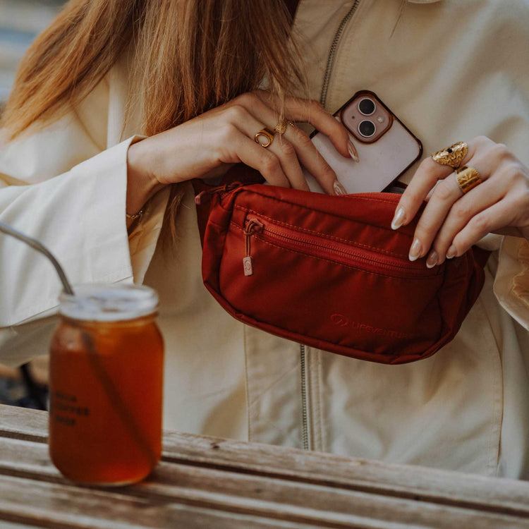 Lifeventure, Nerka podróżna Discovery z ochroną RFID, czerwona