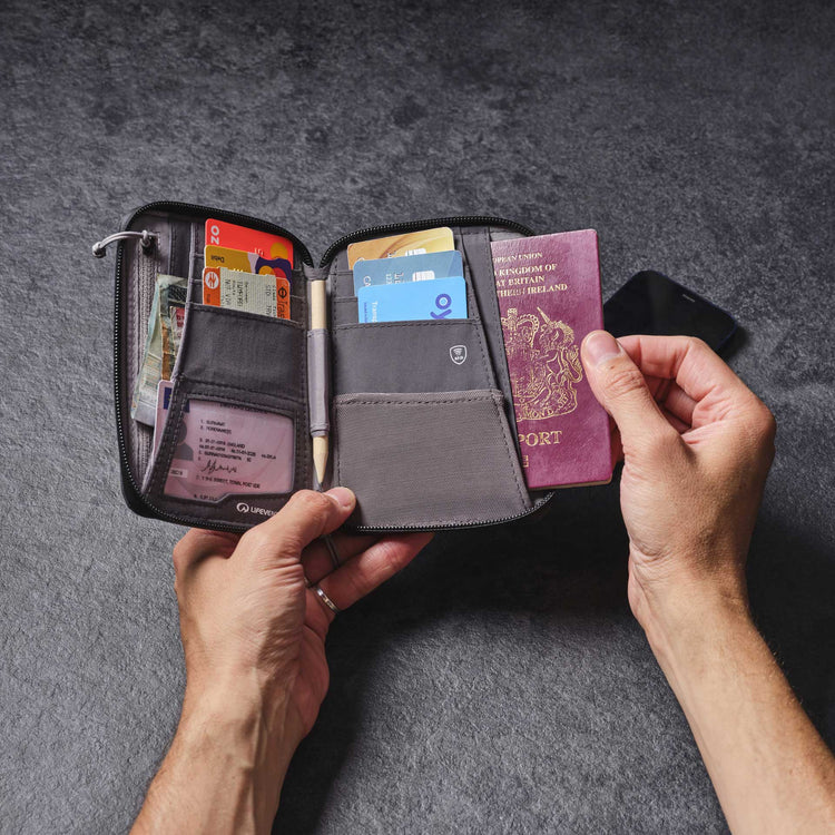 Lifeventure, Mini portfel podróżny z ochroną RFID, szary