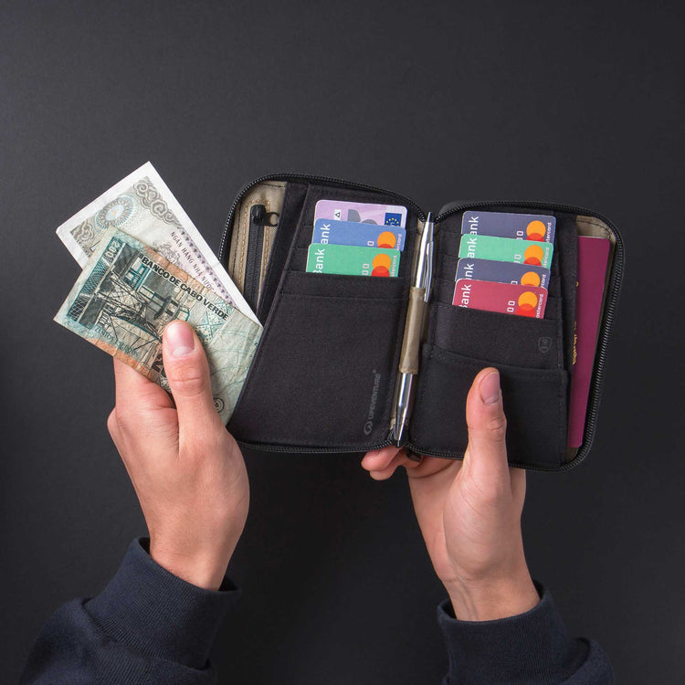 Lifeventure, Mini portfel podróżny X-Pac z ochroną RFID